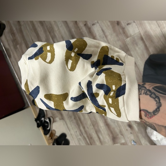 Zara Kids 9-12 Months Brand New With Tag Sweater MSRP $30 White With Planes - Picture 4 of 4